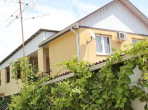 Staroshkolnaya 5 Guest House