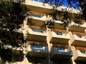 Club Nur Hotel
