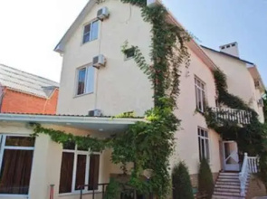 Diamond club haus