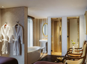 Hôtel des Arts Saigon - MGallery Collection