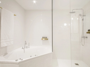 Hotel Midmost by Majestic Hotel Group