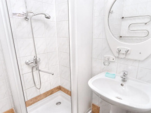 Gostinyij Dom Na Prospekte Nazavisimosti Apartments