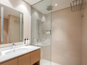 Holiday Inn Hotel & Suites Dubai Science Park by IHG