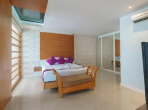 Royal Beach View Suites