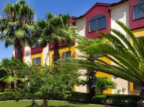 Best Western Alamo Suites