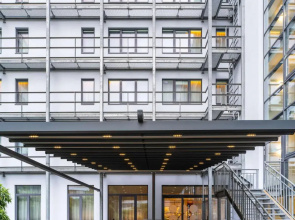 Отель Novotel Suites Wien City Donau