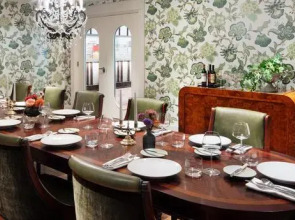 Отель Graduate by Hilton Cambridge