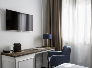 Hotel Midmost by Majestic Hotel Group