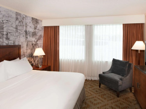 DoubleTree Suites by Hilton Hotel Philadelphia West