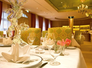 Relais & Châteaux Hotel Bülow Palais