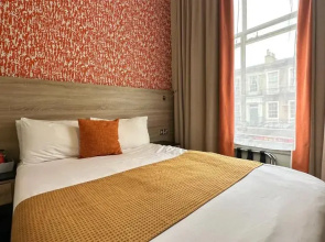 Cairn Hotel
