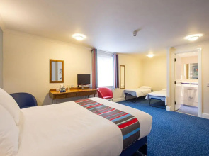 Travelodge Frimley Hotel