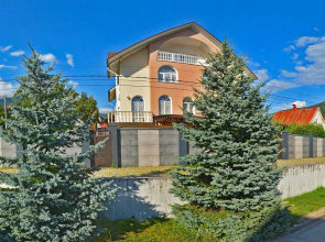 V Krasnoy Polyane Hostel
