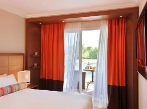AC Hotel by Marriott Ambassadeur Antibes - Juan Les Pins