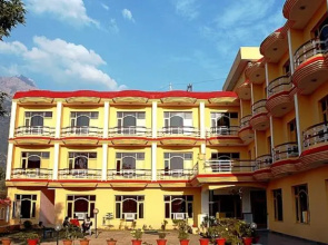Hotel Kerni Palace