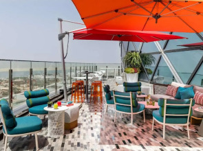 Andaz Capital Gate Abu Dhabi, By Hyatt