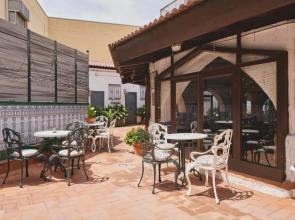 Отель Meson Castilla Atiram 