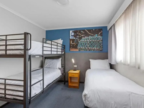 Apollo Bay Motel & Apartments