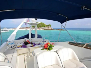 Luxury Yacht IR1311