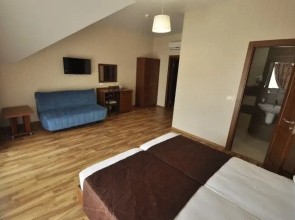 Villa Flora Guest House