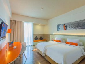 Отель Harris Hotel Seminyak Bali
