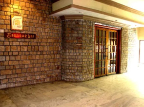 Abu Sarovar Portico