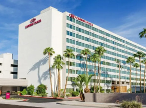 Crowne Plaza Phoenix Airport - PHX by IHG
