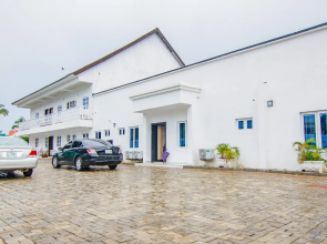 Centurion Apartments - Maitama