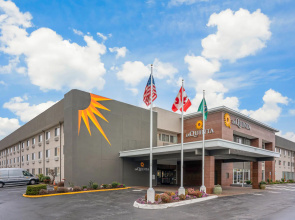 La Quinta Inn & Suites by Wyndham Seattle Federal Way
