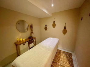 Hotel Num