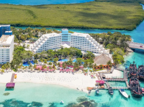 Oasis Palm Hotel