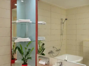 Promenade City Hotel