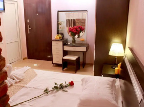 Отель Roses Garden