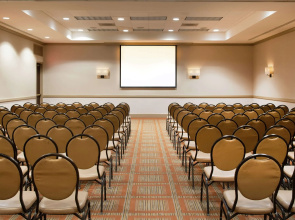 DoubleTree Suites by Hilton Hotel Philadelphia West