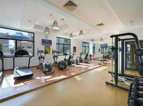 Отель Park Apartments Dubai, an Edge by Rotana