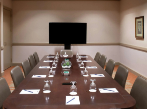 DoubleTree Suites by Hilton Hotel Philadelphia West