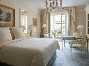 Отель Four Seasons George V