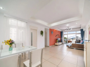 Sanya Hai Hua Apartment