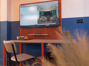 Introvert Maria Luisa