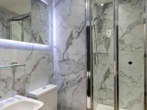 Отель St Giles London