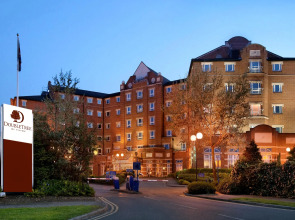DoubleTree by Hilton Dartford Bridge
