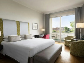 Sina Villa Medici, Autograph Collection