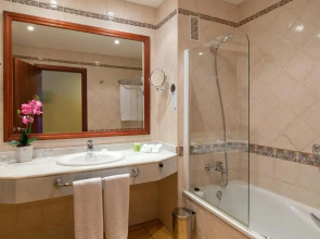 Отель IPV Palace & Spa