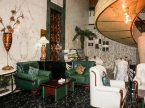 Отель Knight Armour Hotel