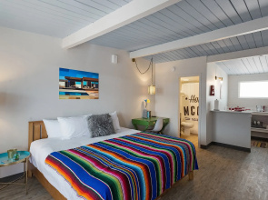 Hotel McCoy - Art, Coffee, Beer, Wine