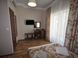 Villa Flora Guest House