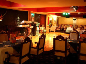 Ramee Guestline Deira Hotel
