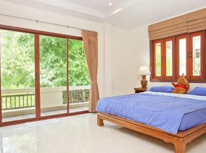Loch Palm Villa B