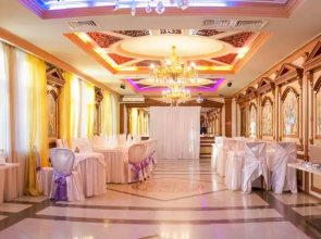 Парк-Отель Май