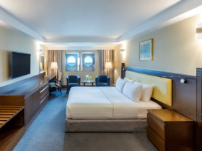 Queen Elizabeth 2 Hotel by Accor